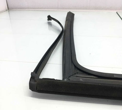 Borracha Canaleta T. E. Volkswagen Tiguan 2016 C/detalhe