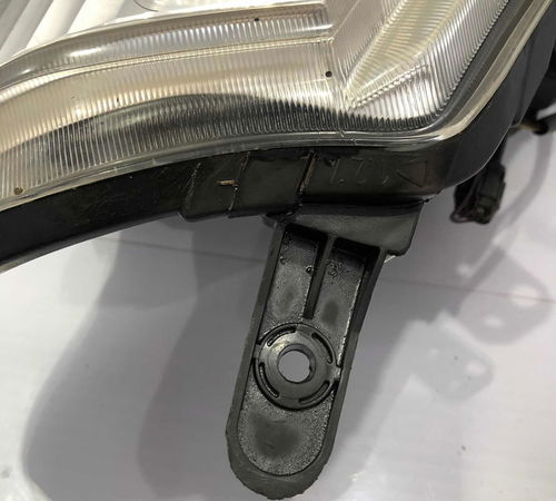 Farol Esquerdo Nissan Tiida 2008/2015