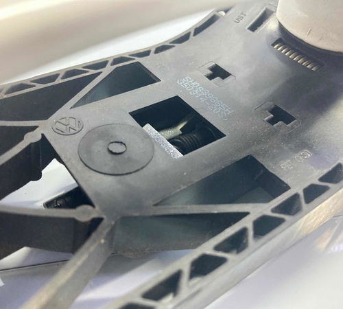 Maçaneta Externa Traseira Esquerda Volkswagen Up 16/20 C/det