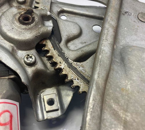 Máquina De Vidro Traseiro Esquerdo Toyota Corolla 15/18
