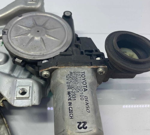 Máquina De Vidro Traseiro Esquerdo Toyota Corolla 15/18