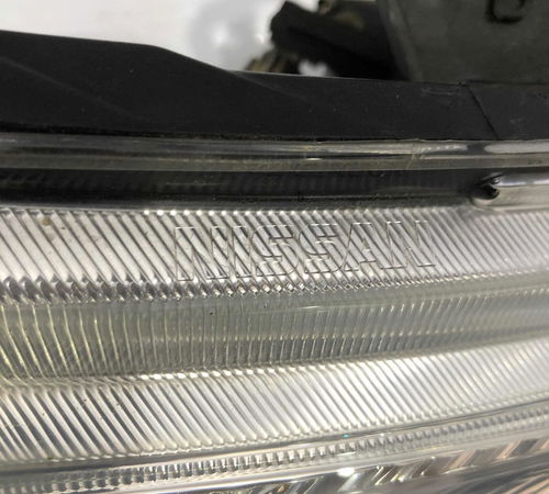 Farol Direito Nissan Tiida 2008/2015