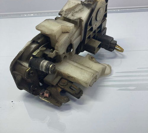 Fechadura Traseira Esquerda Honda Fit 2003/2008