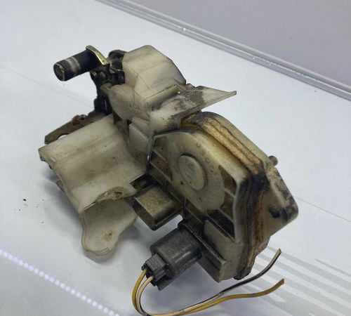 Fechadura Traseira Esquerda Honda Fit 2003/2008
