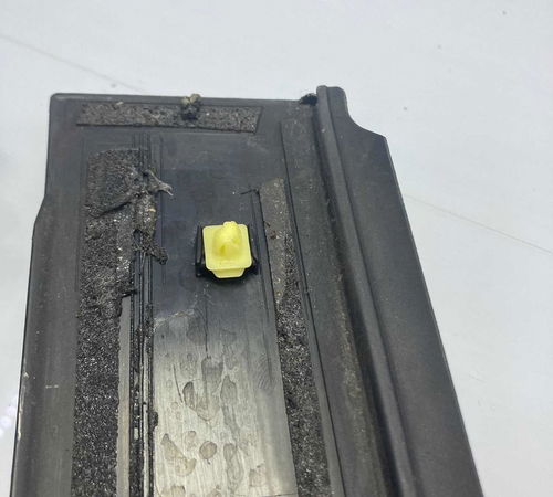 Moldura Quadro Janela Traseira Esquerda Toyota Corolla C/der