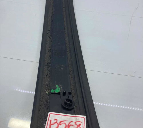 Moldura Quadro Janela Traseira Esquerda Toyota Corolla C/der