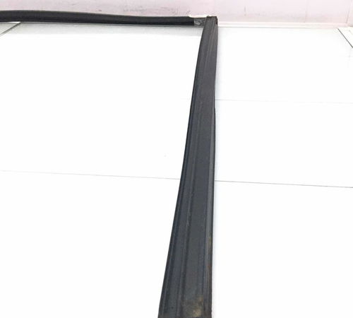 Borracha Canaleta Traseira Esquerda Nissan Tiida 2008/2014