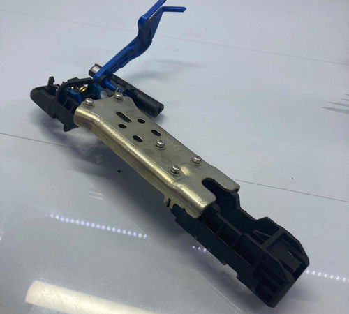 Suporte Fechadura Externa T.e Toyota Cor...