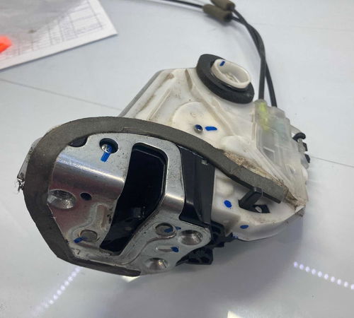 Fechadura Traseira Esquerda Toyota Corolla 2015/2018