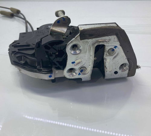 Fechadura Traseira Esquerda Toyota Corolla 2015/2018