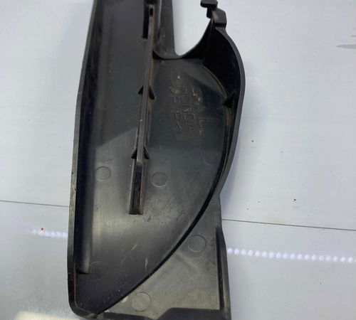 Acabamento Traseiro Esquerdo Honda Fit 2003/2008