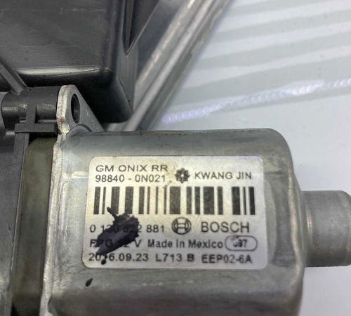 Máquina De Vidro Traseira Esquerda Chevrolet Onix 2013/2019