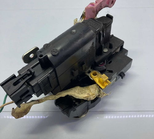 Fechadura Porta Traseira Direita Renault Duster 2013/2020