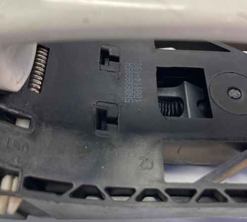 Maçaneta Externa Traseira Esq.volkswagen Tiguan 16 C/detalhe