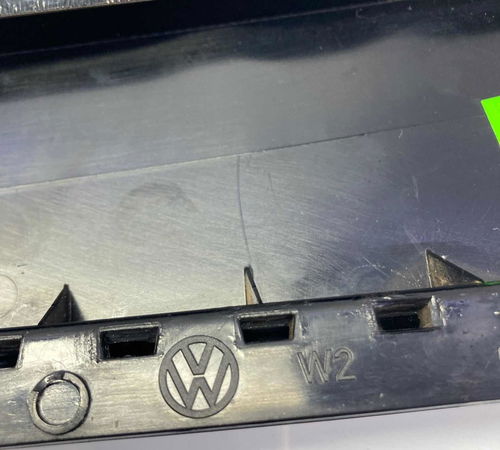 Moldura Quadro Janela T.e Volkswagen Tiguan 2016 Com Detalhe