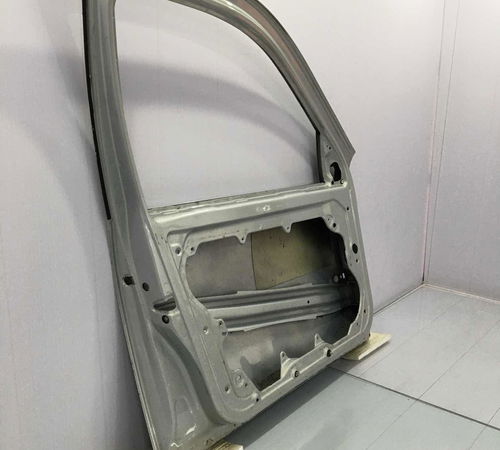 Porta Dianteira Esquerda Volkswagen Golf 1999/2007 C/detalhe