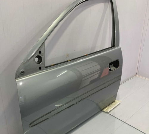 Porta Dianteira Esquerda Chevrolet Corsa Classic 00/10 C/det
