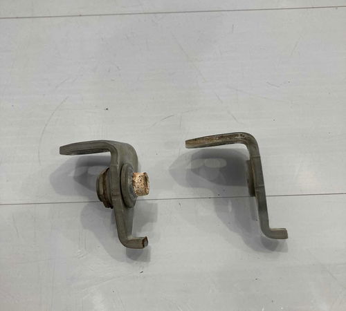 Batente Dobradiça Dianteira Esquerda Ford Ecosport 2013/2017