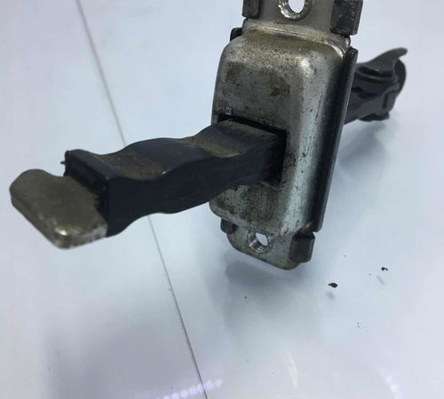 Limitador Dianteiro Esquerdo Hyundai Hb20 2013/2018