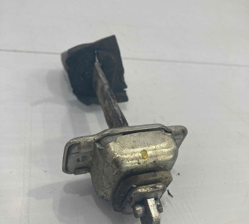 Limitador Dianteiro Esquerdo Chevrolet C...