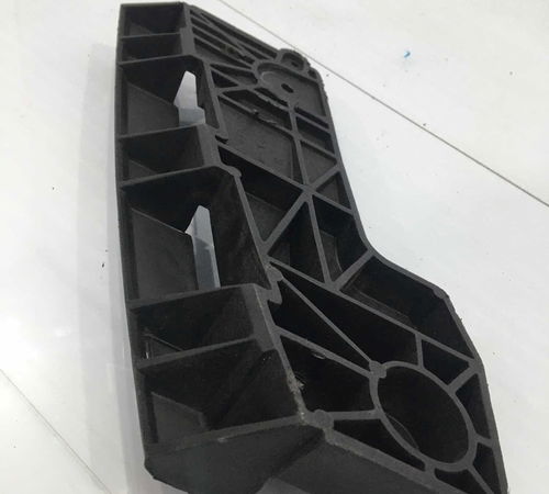 Guia Farol Direito Nissan Tiida 2008/2014