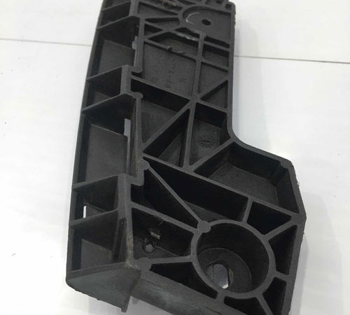 Guia Farol Direito Nissan Tiida 2008/2014