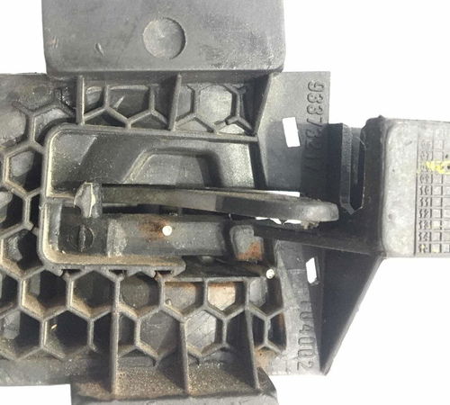 Maçaneta Interna Dia. Esq Chevrolet Celta 2007/2014 C/detalh