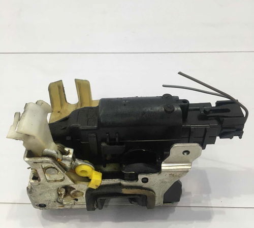 Fechadura Dianteira Esquerda Renault Duster 2010/2015