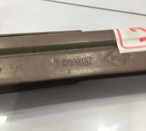 Guia Canaleta Vidro Dianteira Esquerda Renault Duster 10/15