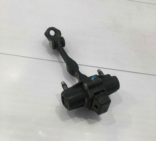 Limitador Dianteiro Esquerdo Ford Fusion 2006/2009