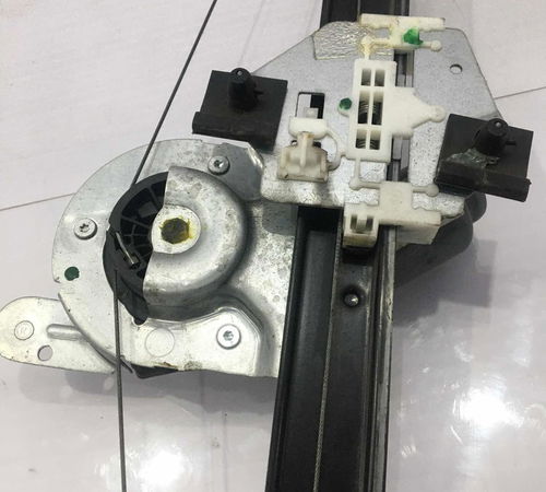Máquina De Vidro Dianteiro Esquerdo Renault Duster 2010/2015