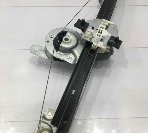 Máquina De Vidro Dianteiro Esquerdo Renault Duster 2010/2015
