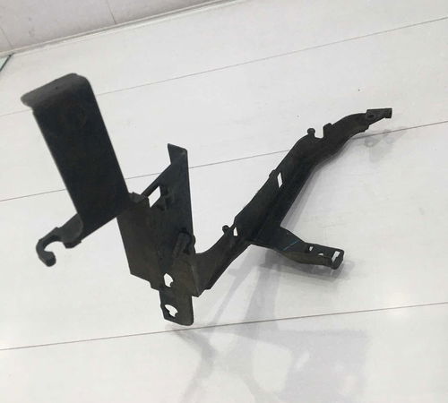 Suporte Fechadura Dianteira Esquerda Ford Fusion 2006/2009