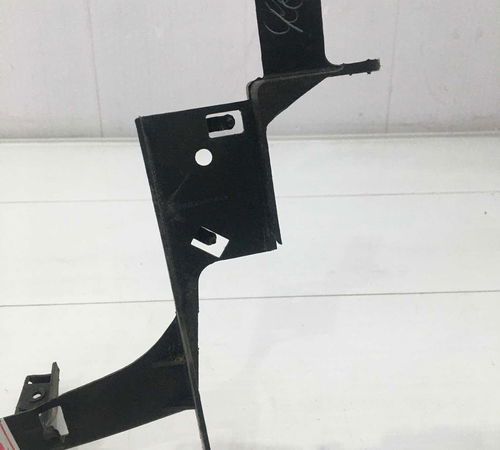Suporte Fechadura Dianteira Esquerda Ford Fusion 2006/2009