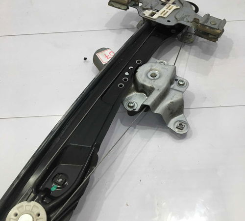 Máquina De Vidro Dianteiro Esquerdo Chevrolet Cobalt 12/20