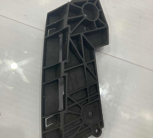 Guia Farol Esquerdo Nissan Tiida 1008/2014
