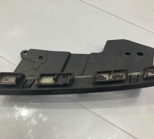 Guia Farol Esquerdo Nissan Tiida 1008/2014