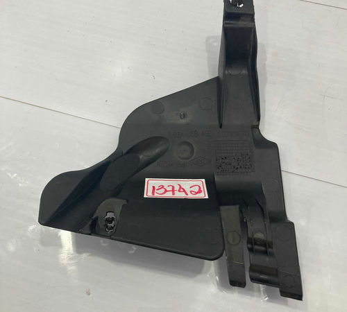 Moldura Interna Dia Esq Renault Megane Grandtour 2006/2012
