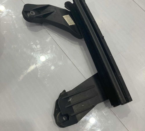 Guia Canaleta Vidro Dian.esq Citroën C4 Lounge 2014/2019