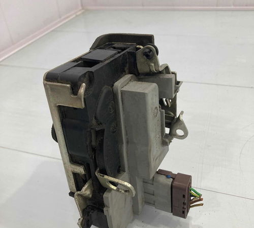 Fechadura Dianteira Esquerda Peugeot 206/207 2007/2015