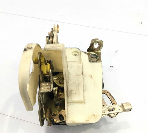 Fechadura Dianteira Esquerda Chevrolet Corsa 2001/2008