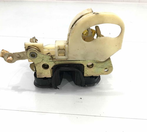 Fechadura Dianteira Esquerda Chevrolet Corsa 2001/2008