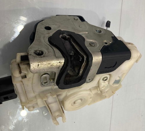 Fechadura Dianteira Esquerda Volkswagen Fox 2003/2014