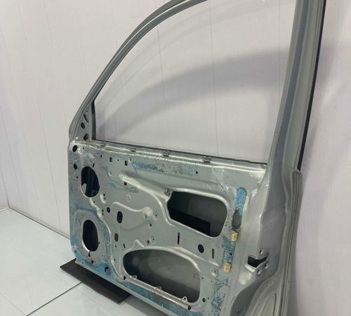 Porta Dianteira Direita Chevrolet Corsa 2000/2012 Com Detalh