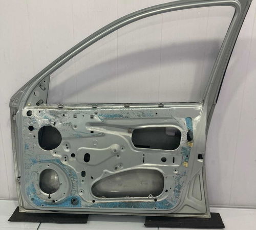 Porta Dianteira Direita Chevrolet Corsa 2000/2012 Com Detalh