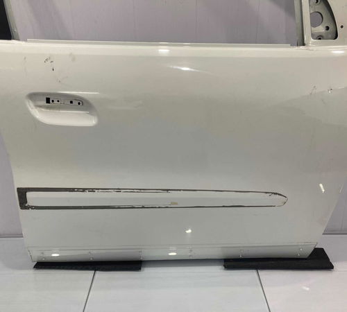 Porta Dianteira Direita Chevrolet Spin 2013/2021 Com Detalhe