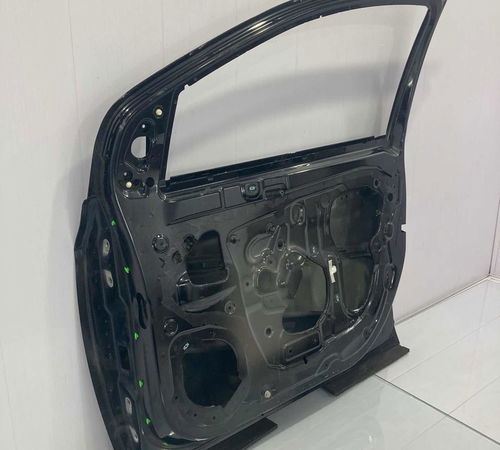 Porta Dianteira Direita Chevrolet Ônix 2013/2018 C/ Detalhe