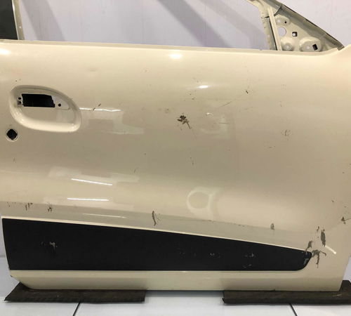Porta Dianteira Direita Renault Kwid 2017/2021 Com Detalhe