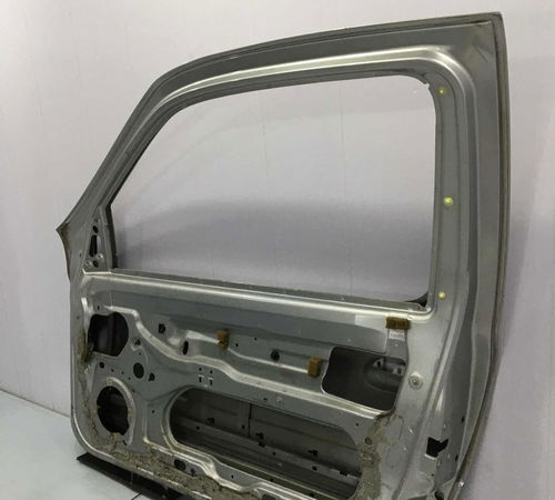 Porta Dianteira Direita Renault Clio 2004/2012 Com Detalhe