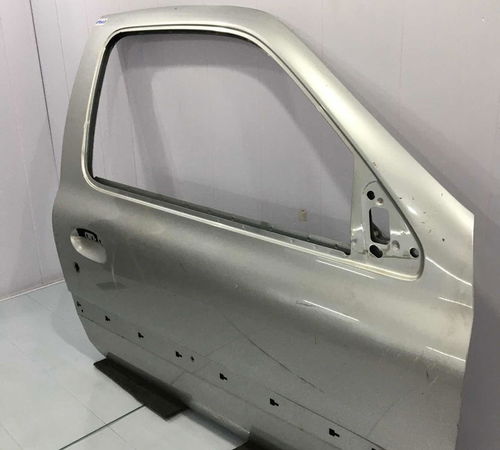 Porta Dianteira Direita Renault Clio 2004/2012 Com Detalhe